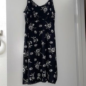 ‼️Torrid | FLORAL PRINT STRETCH CHALLIS SLIP DRESS • Size 1 | GREAT CONDITION✨🖤
